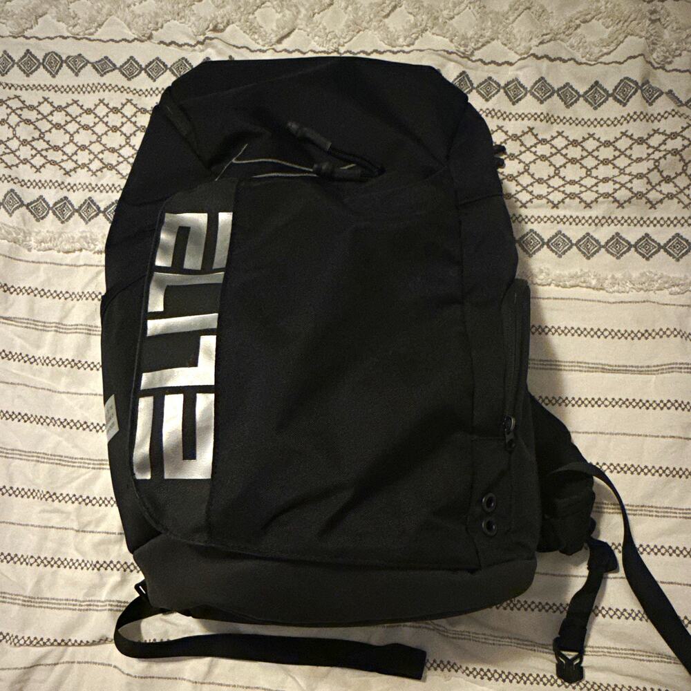 Nike Large Basketball Elite Backpack Black/Silver Zip Adjustable Padded Straps